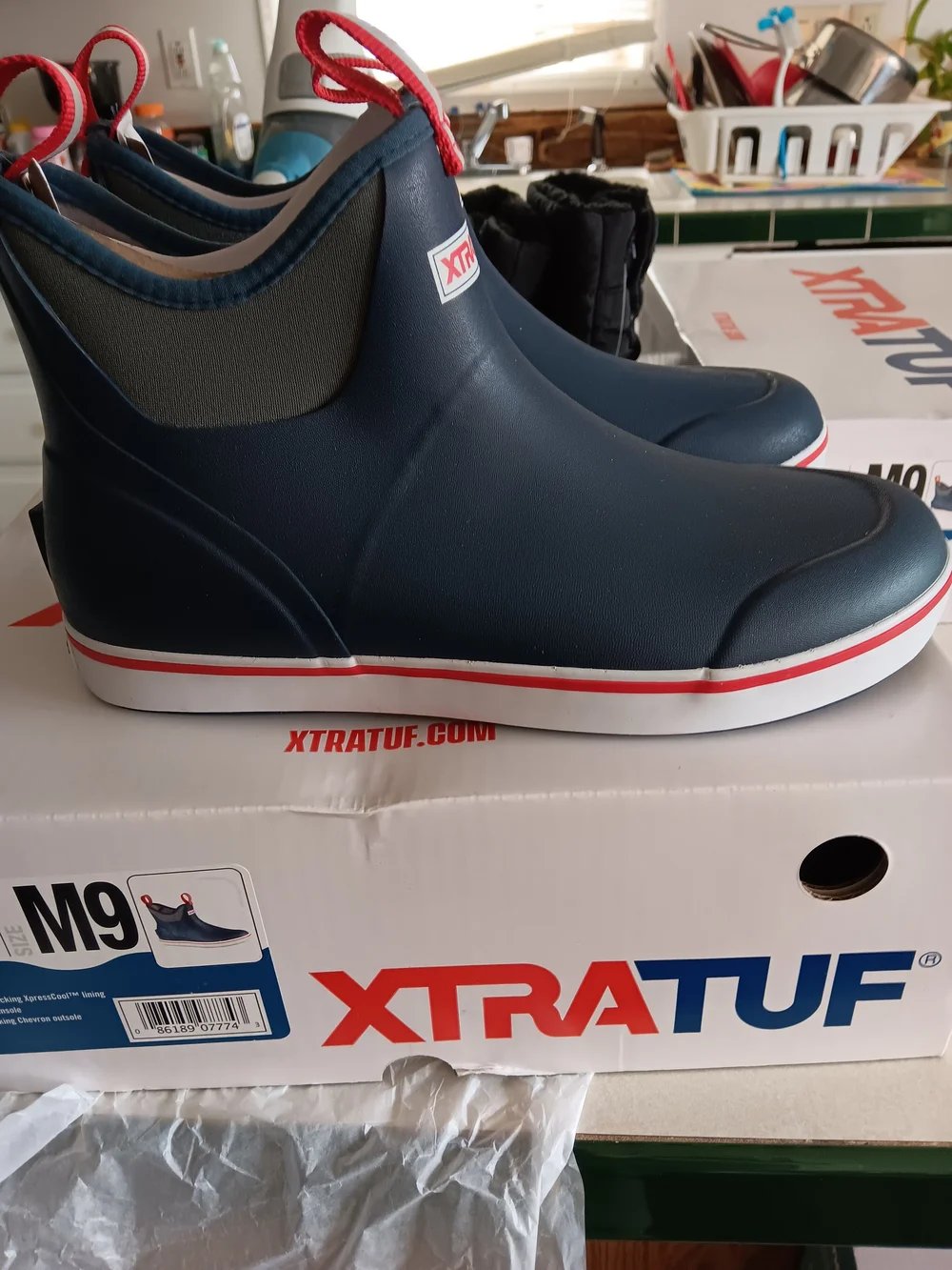 Mens Size 9 Navy Ankle Deck Boots - Slip-Resistant